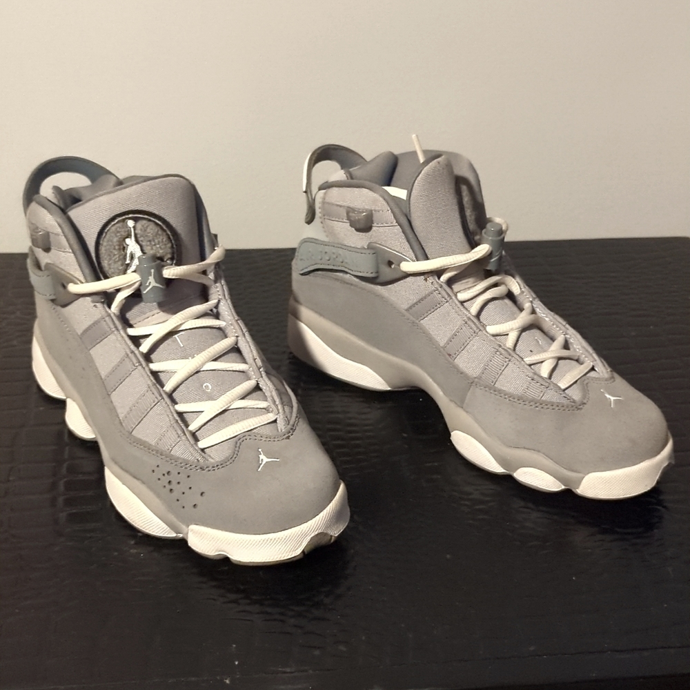 FLY JORDAN SNEAKERS